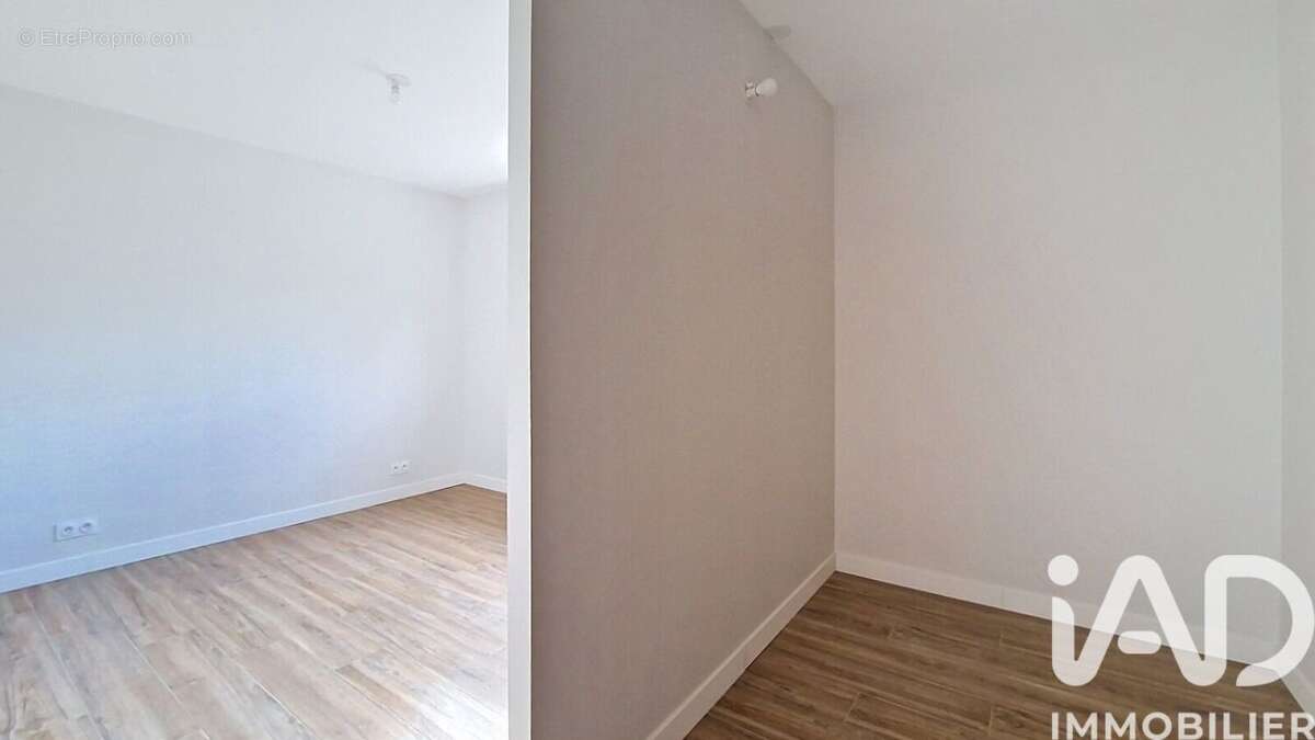 Maison 192 m² à Carignan-De-Bordeaux  - photo 8