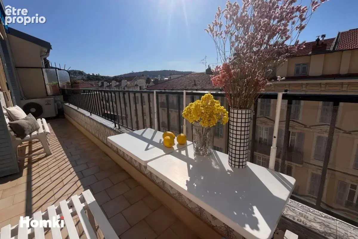 Appartement T3 rénové par une artiste – terrasse plein sud - photo 3