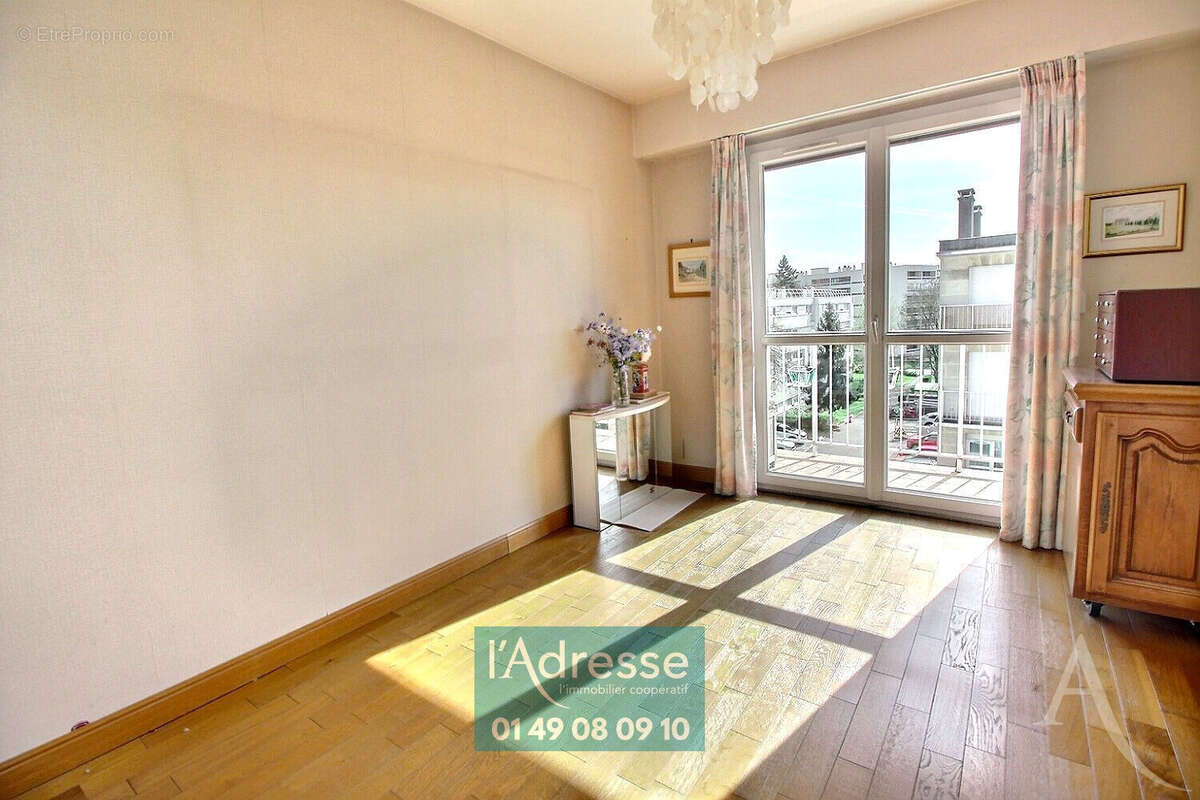 Appartement à L'HAY-LES-ROSES