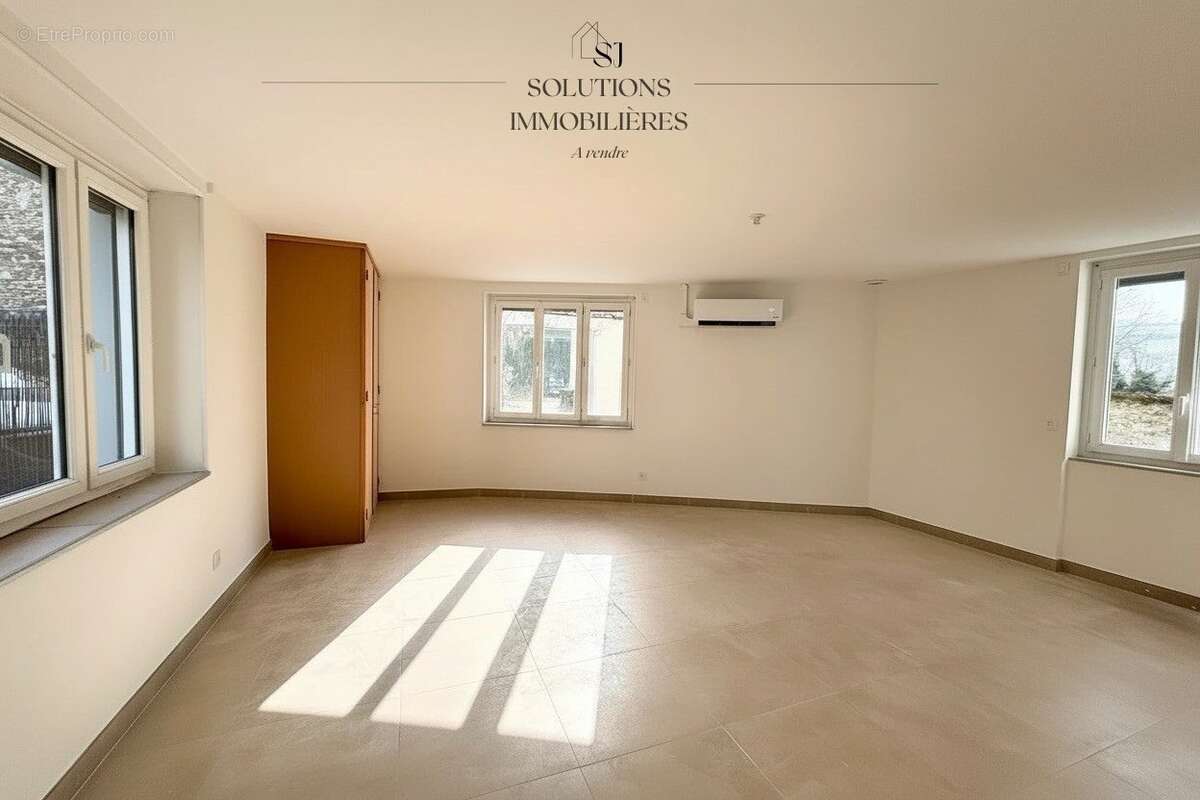 Maison à SAINT-ALBAN-DU-RHONE