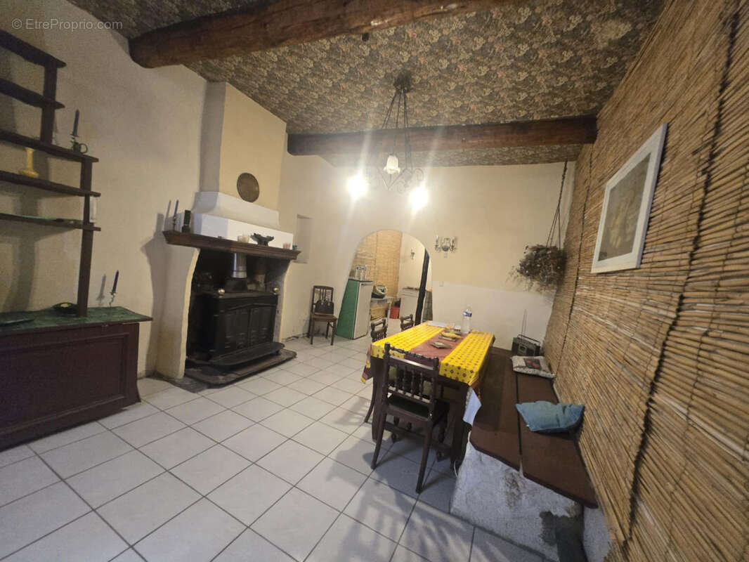 Maison à COURSAN