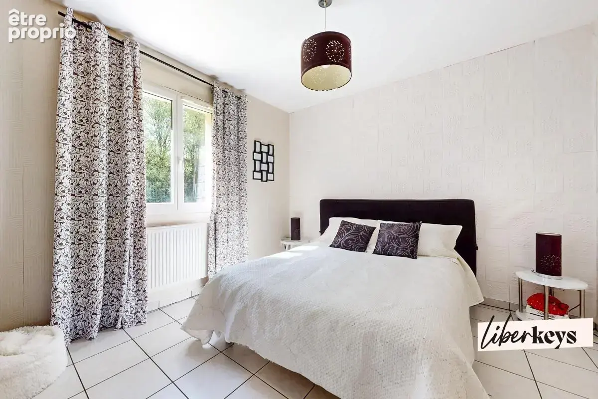 Saint rémy - villa plain pied non mitoyenne - salon 40 m² - 3 chambres - buanderie - 1185 m² terrain - photo 8