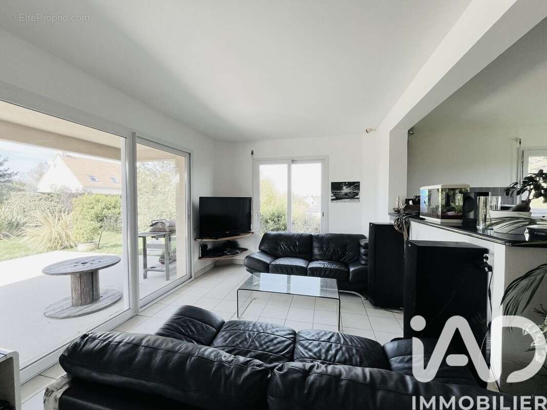 Maison 151 m² à Barneville-Carteret  - photo 5