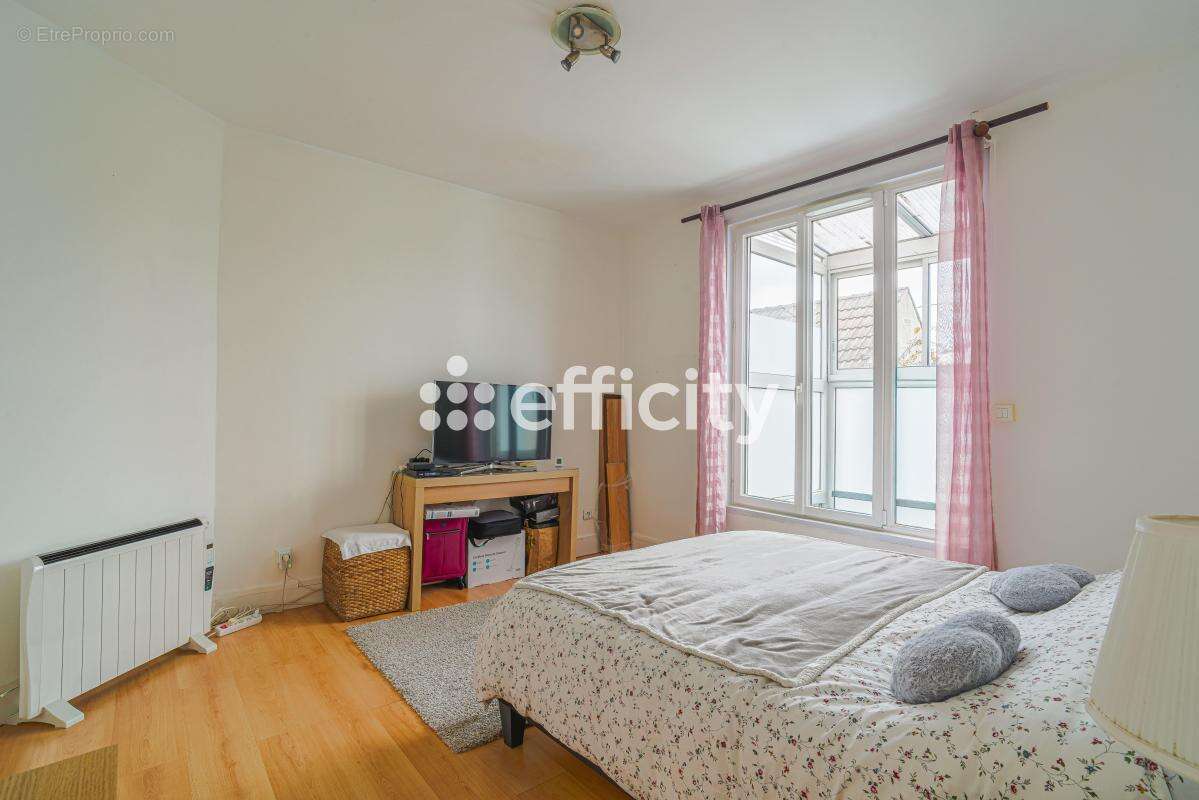 Maison à GOUSSAINVILLE