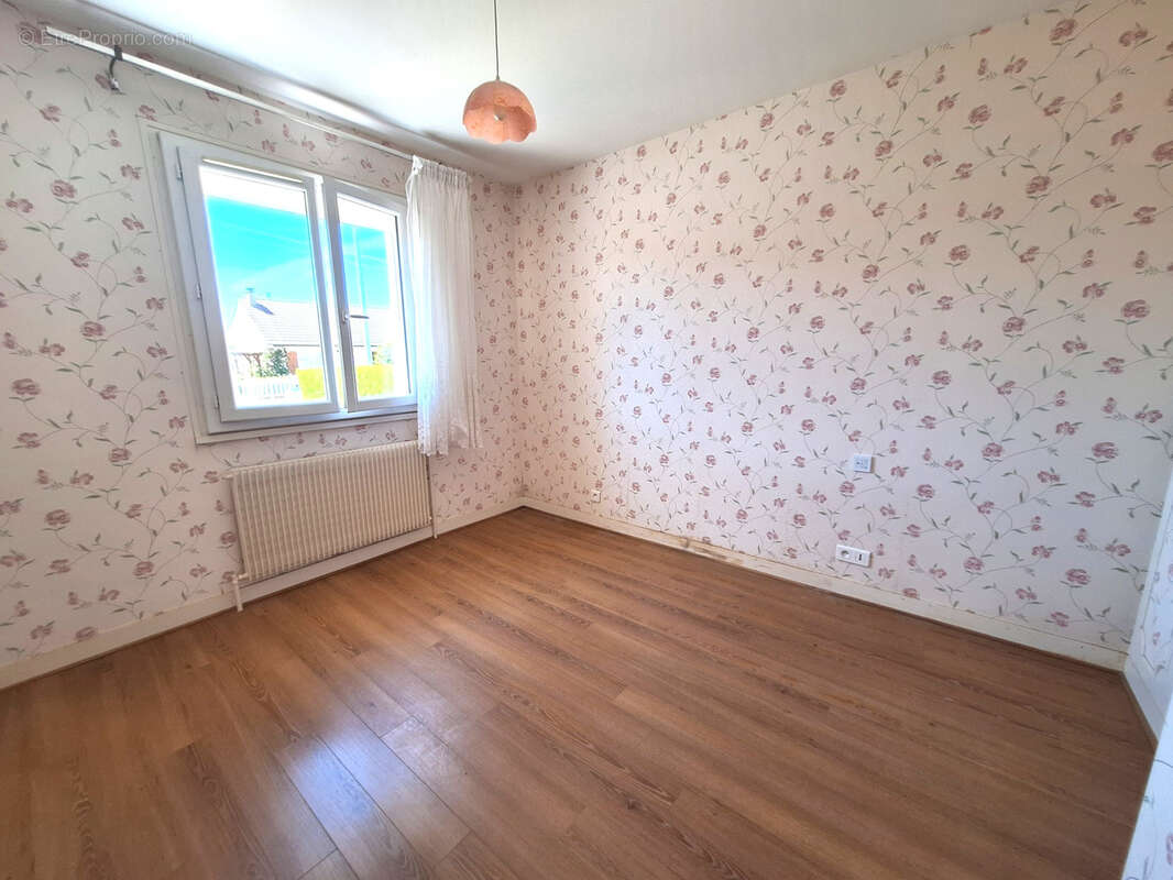 Maison à COURVILLE-SUR-EURE