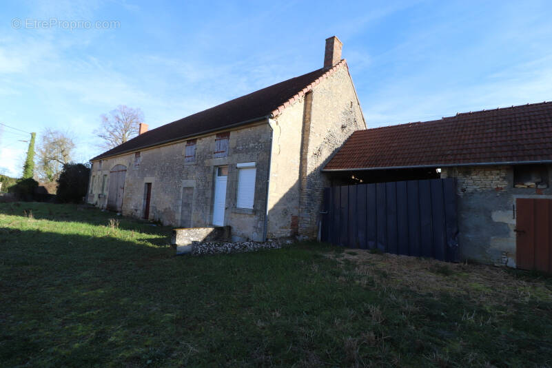 Maison à VARENNES-LES-NARCY