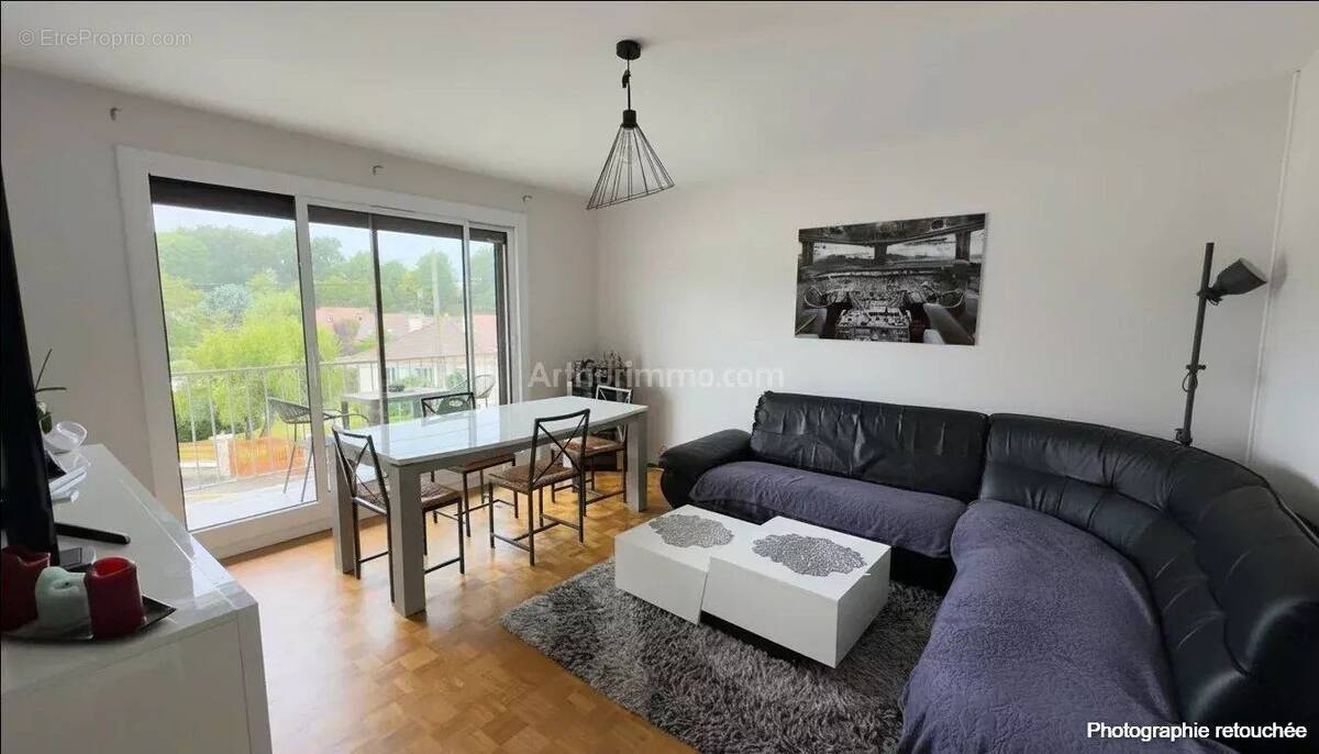 Appartement à PRINGY