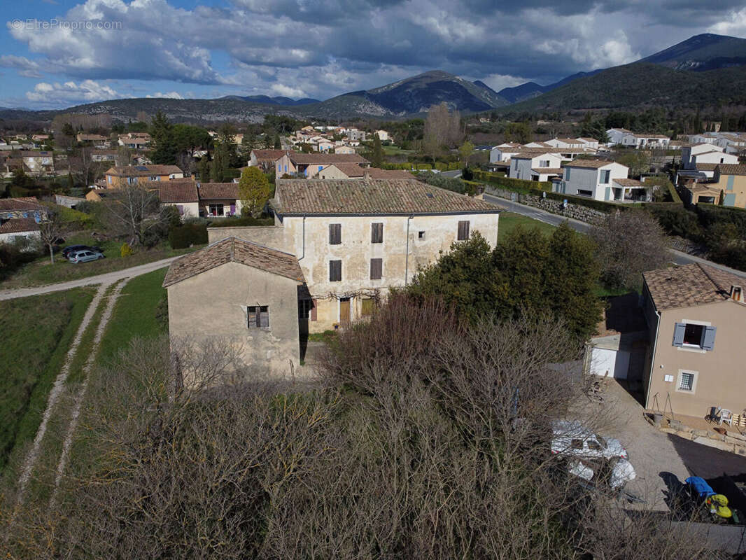 Ancien corps de ferme à rénover, fort potentiel d'aménagement - photo 8