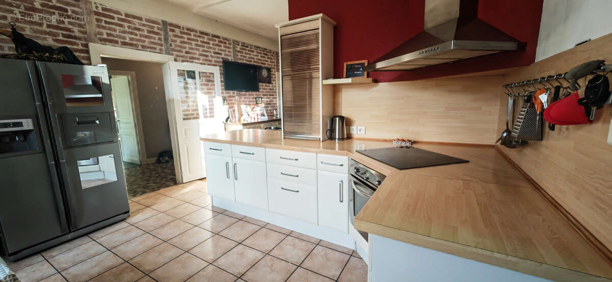 Maison à BELLENAVES