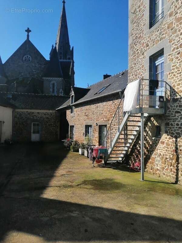 Maison à BECHEREL