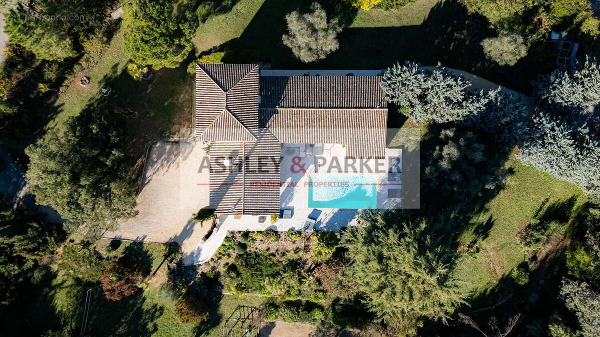 Maison à PEYMEINADE