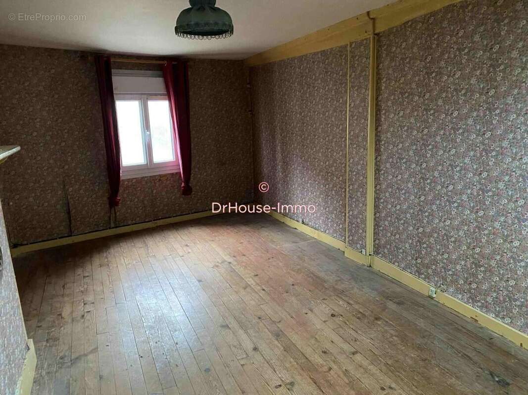 Maison 100 m² à Le Menil-De-Briouze  - photo 4