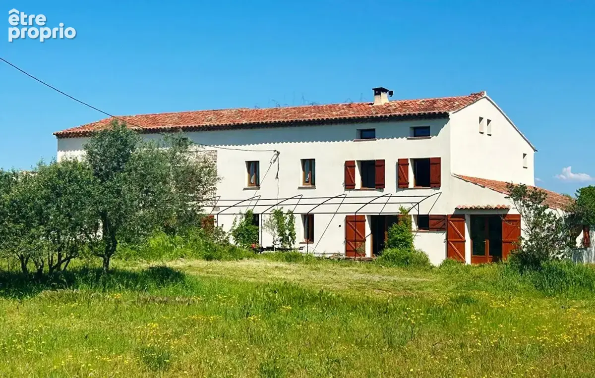 Bastide de caractère 490m²  + hangar de 135m² sur 4.6ha de terrain - photo 2