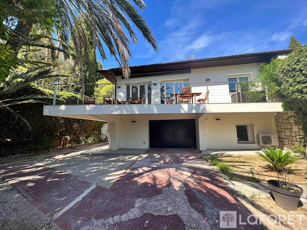Maison à ROQUEBRUNE-CAP-MARTIN