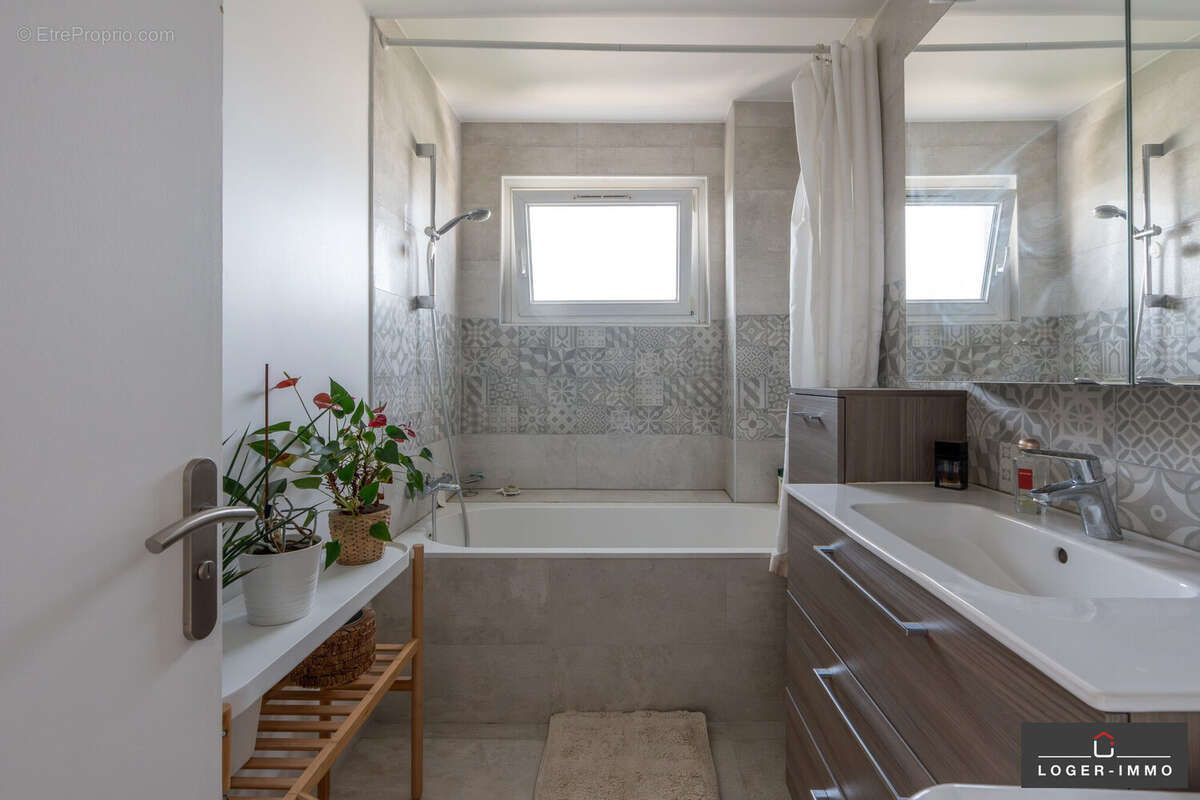 Appartement à SAINT-MAUR-DES-FOSSES