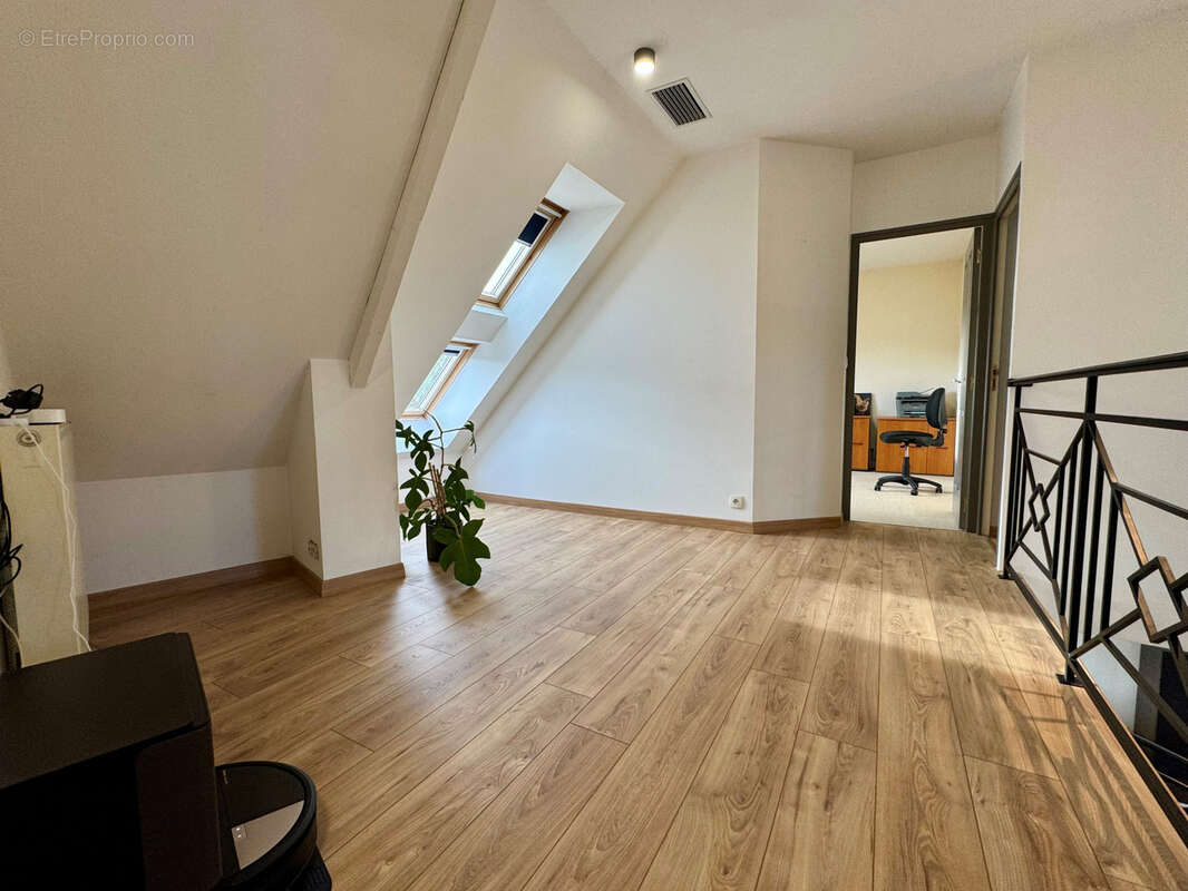 Maison à SAINS-EN-AMIENOIS