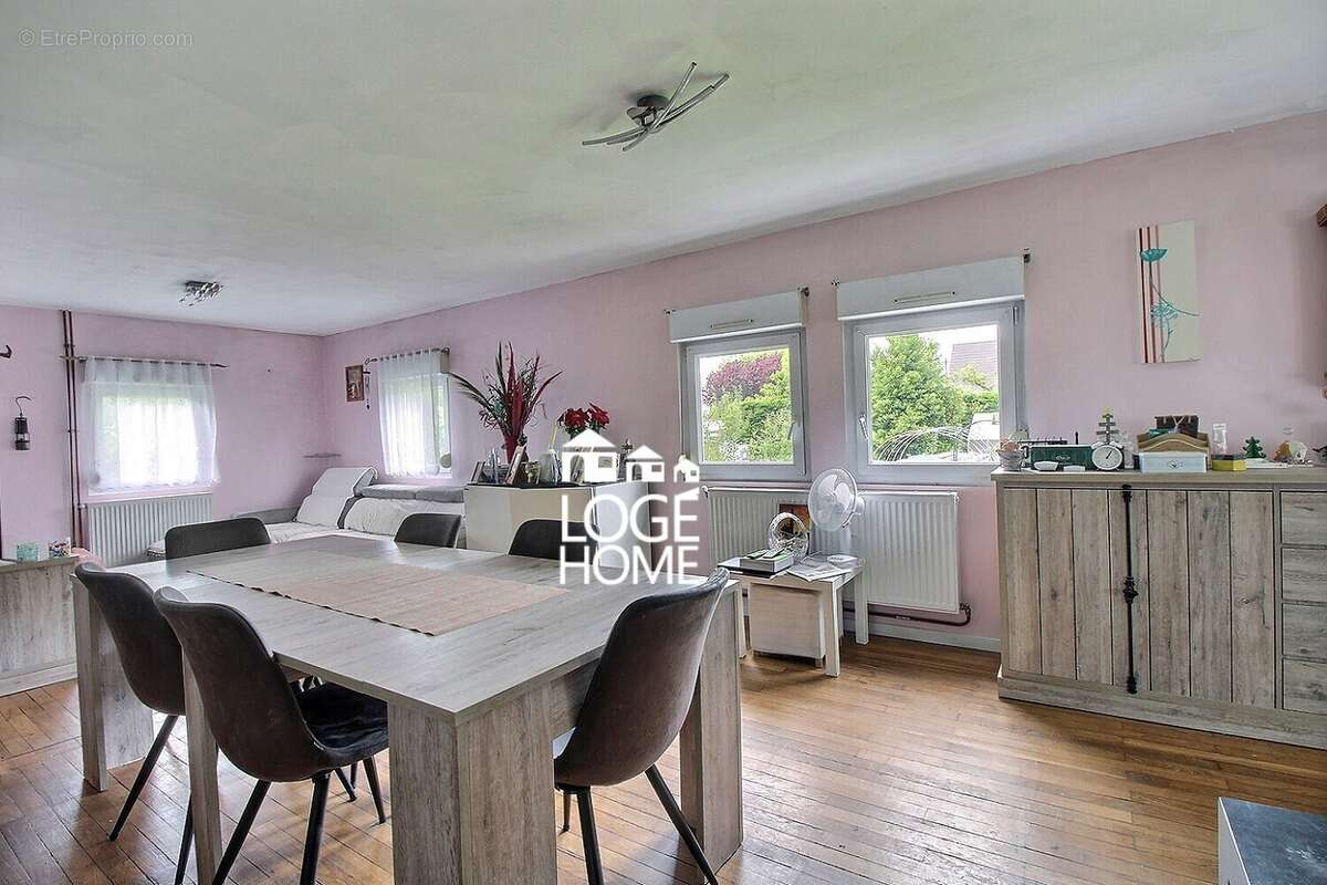 Espace salle à manger - Maison à DOURGES