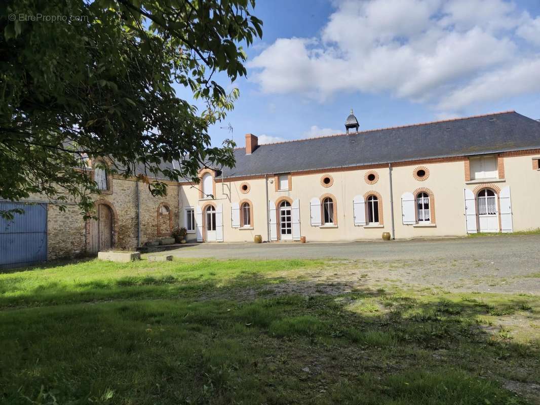 Maison à LE LION-D&#039;ANGERS