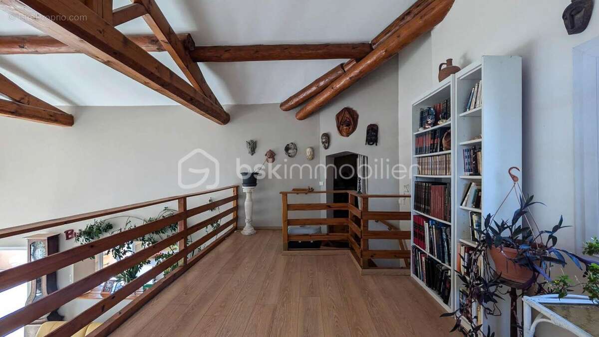 Maison à MONTELIMAR