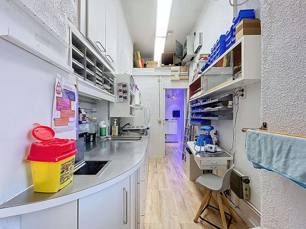 Commerce à MARSEILLE-8E