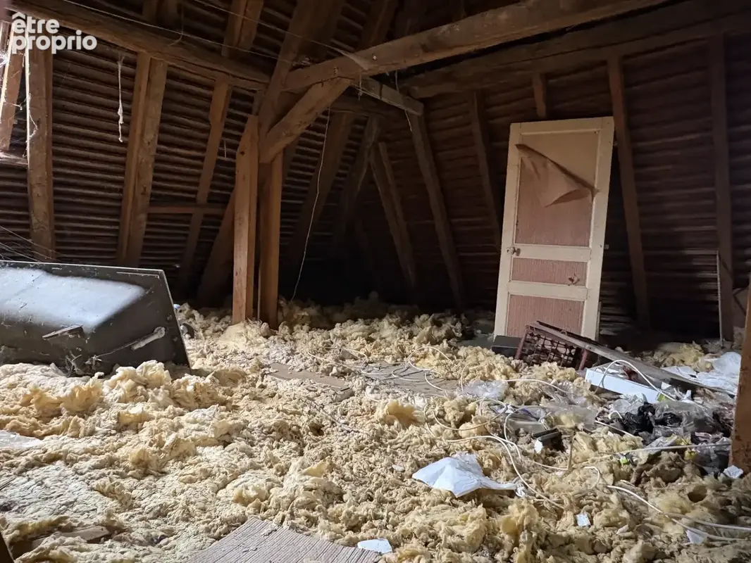 Coussac Bonneval immeuble - ancien magasin et appartement F3 - photo 15