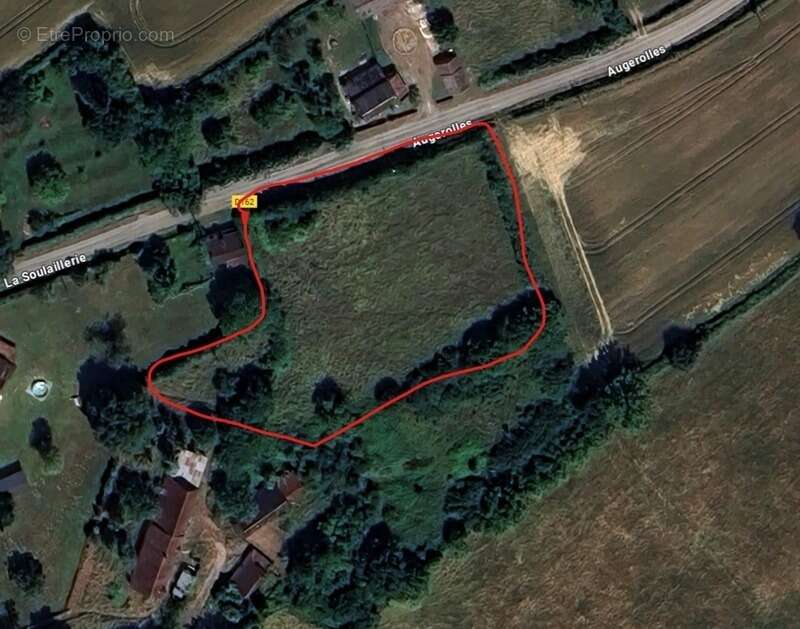 Terrain à SAINT-SATURNIN