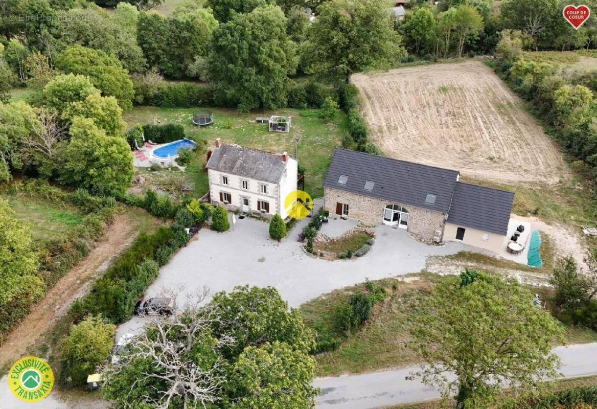 Maison à AUZANCES
