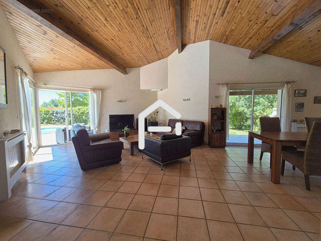 Maison à BRAX