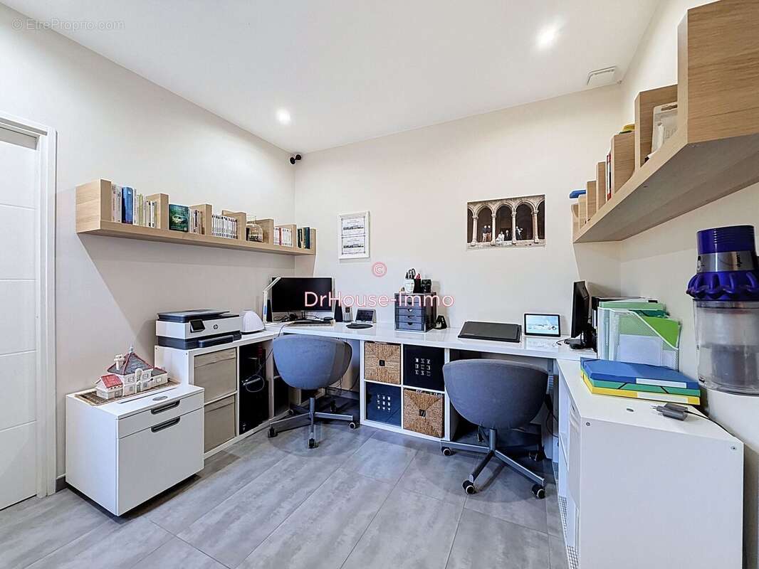 Maison 141 m² à Montpon-Menesterol  - photo 8