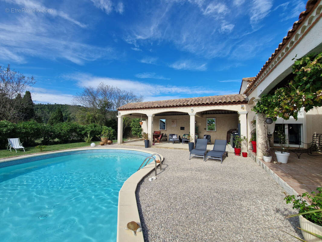 Maison à MONTMIRAT
