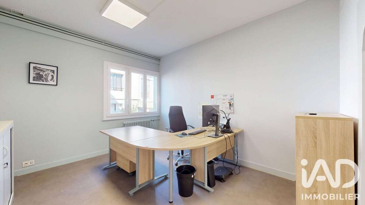 Commerce 360 m² à Joigny  - photo 4
