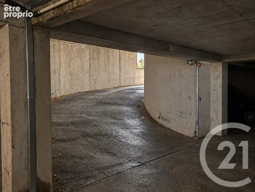 Parking à vendre à Grenoble (38100) - photo 3