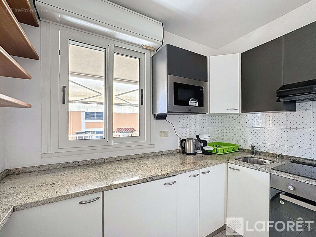 Appartement à ROQUEBRUNE-CAP-MARTIN