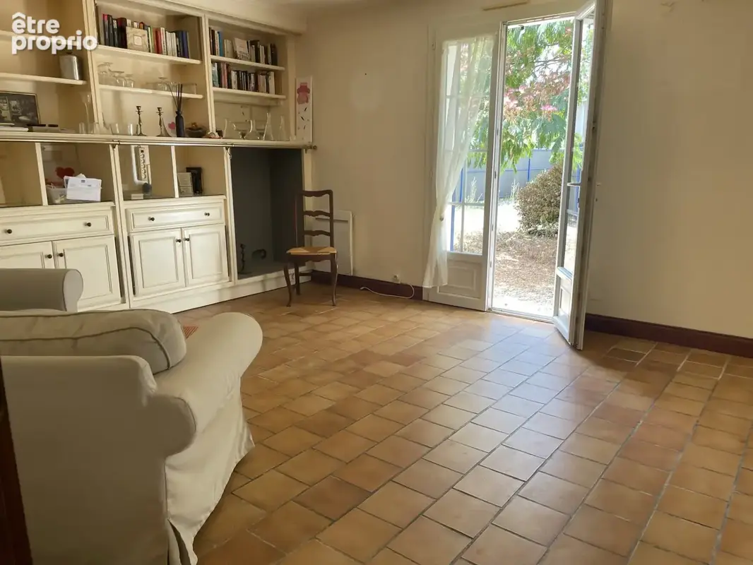 Cognac maison de plain pied de 114 m2 jardin 2 garages 3 chambres - photo 11