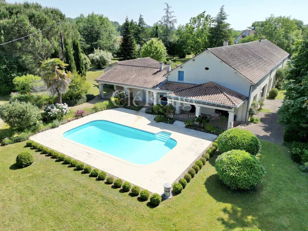 Maison à MONTPON-MENESTEROL