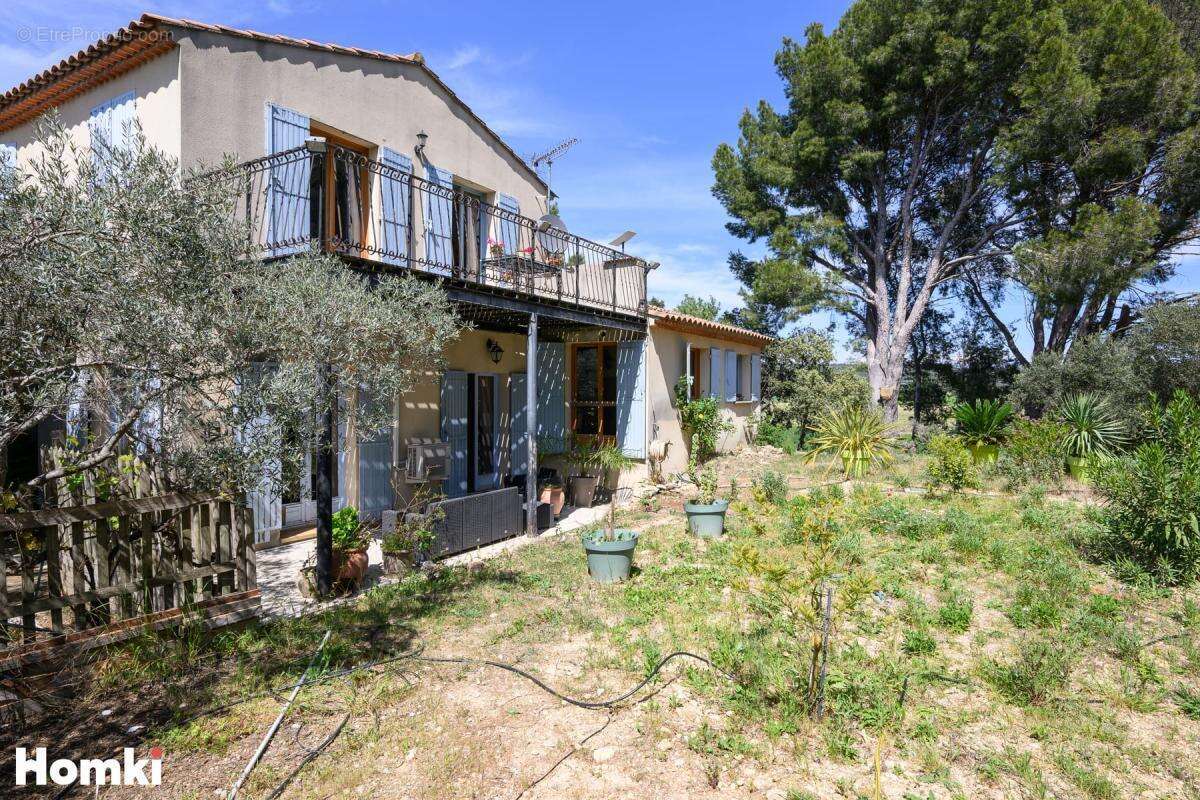 Maison à PELISSANNE