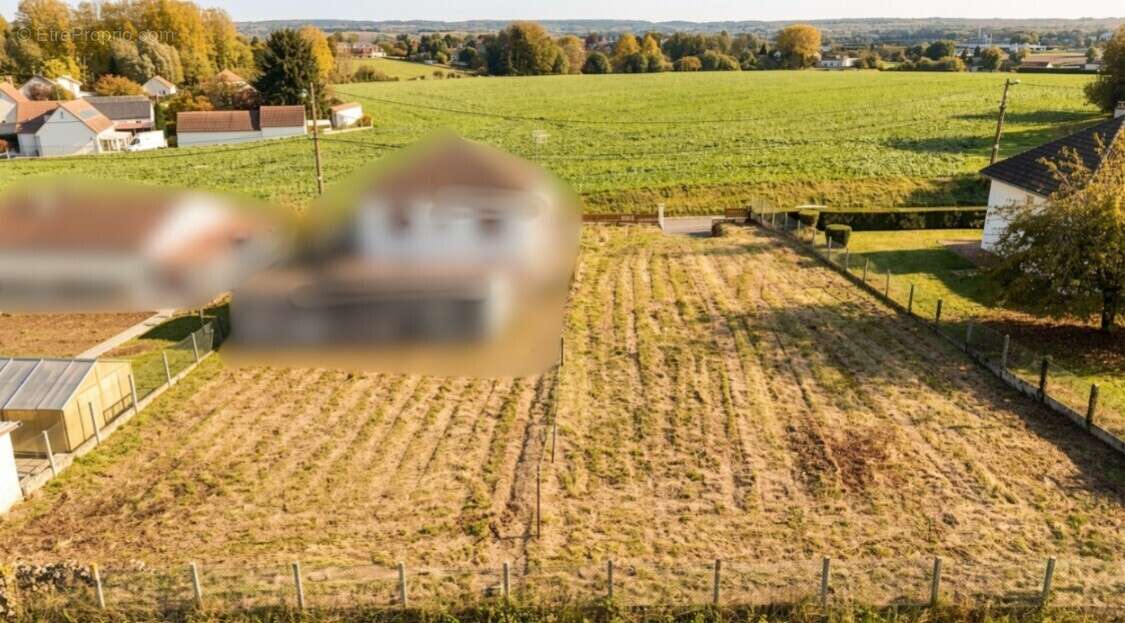 RIBECOURT-DRESLINCOURT (60) - Terrain à bâtir - 598m² - photo 2