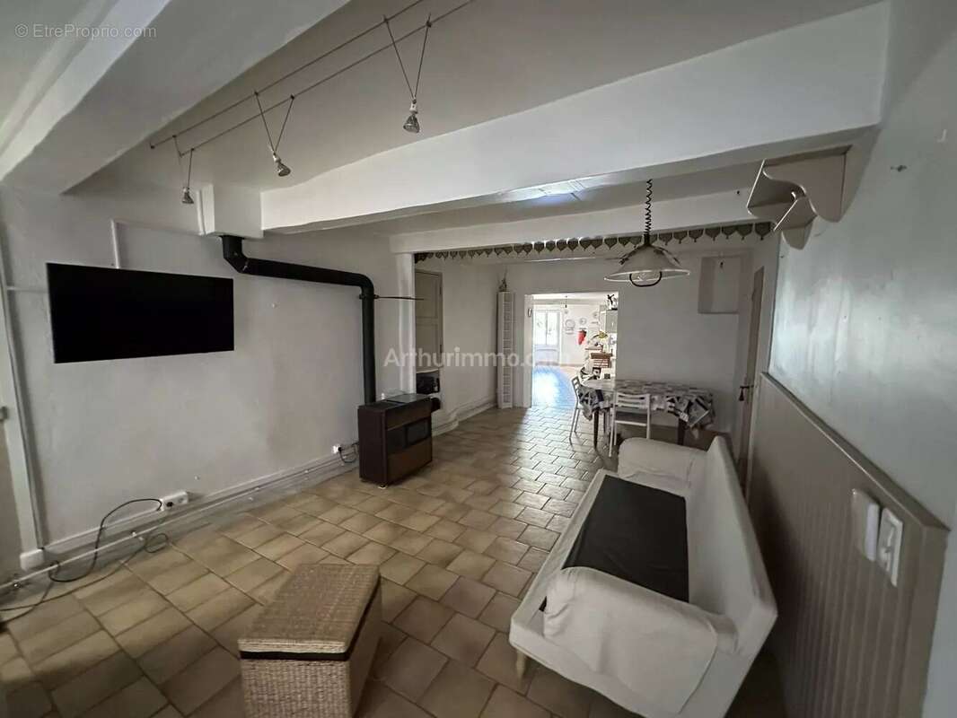 Appartement à SAINT-ANDRE-LES-ALPES