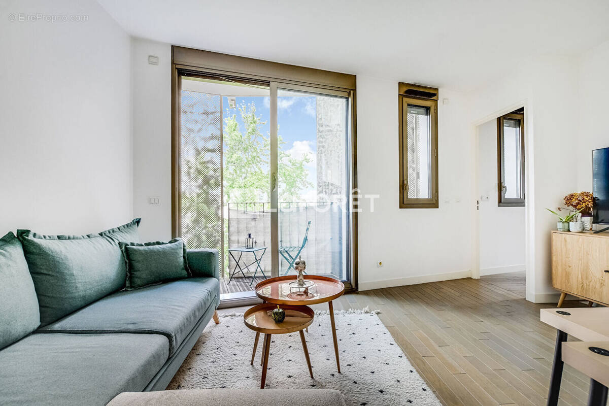 Appartement à PARIS-15E