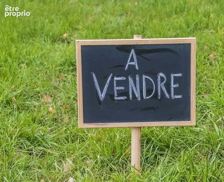 Terrain à SAINT-VIAUD