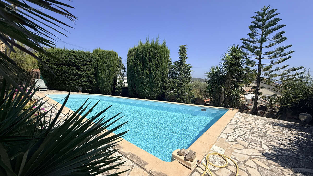 Villa avec vue panoramique proche du centre de La Valette - photo 2