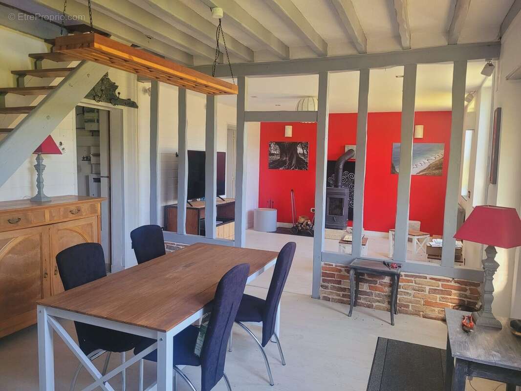 Ensemble immobilier avec séjour de 33 m² en vente à proximité de Louviers