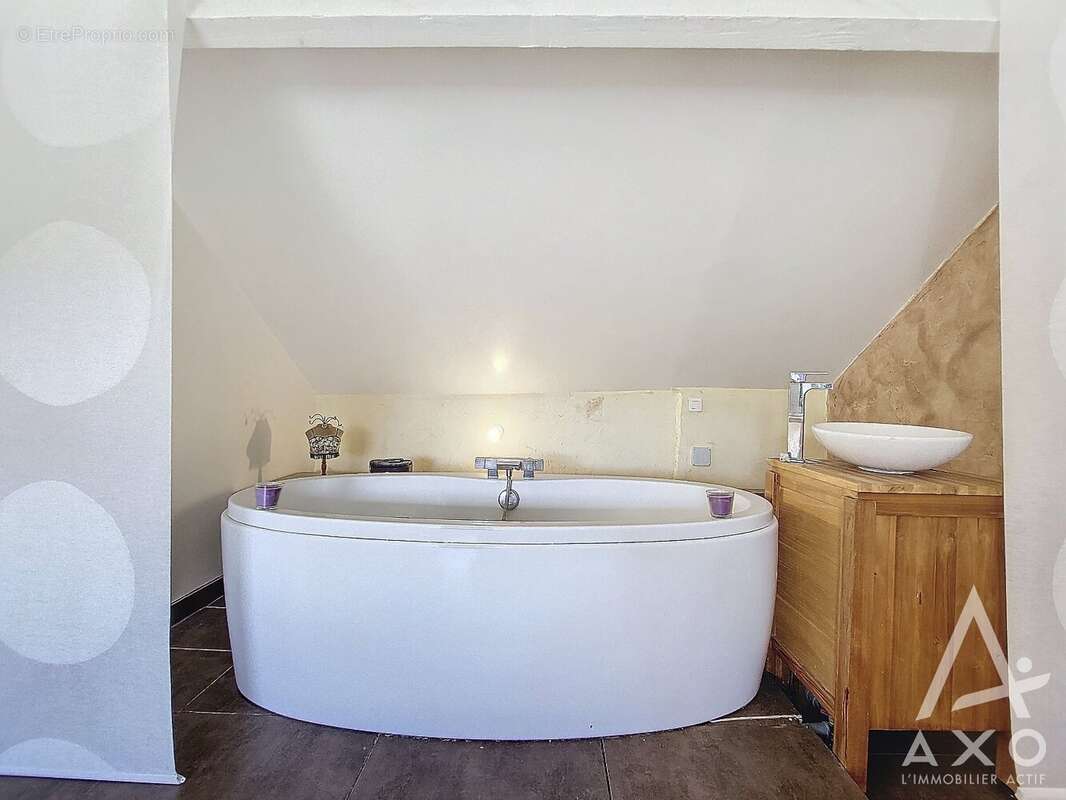 Maison à GIROLLES