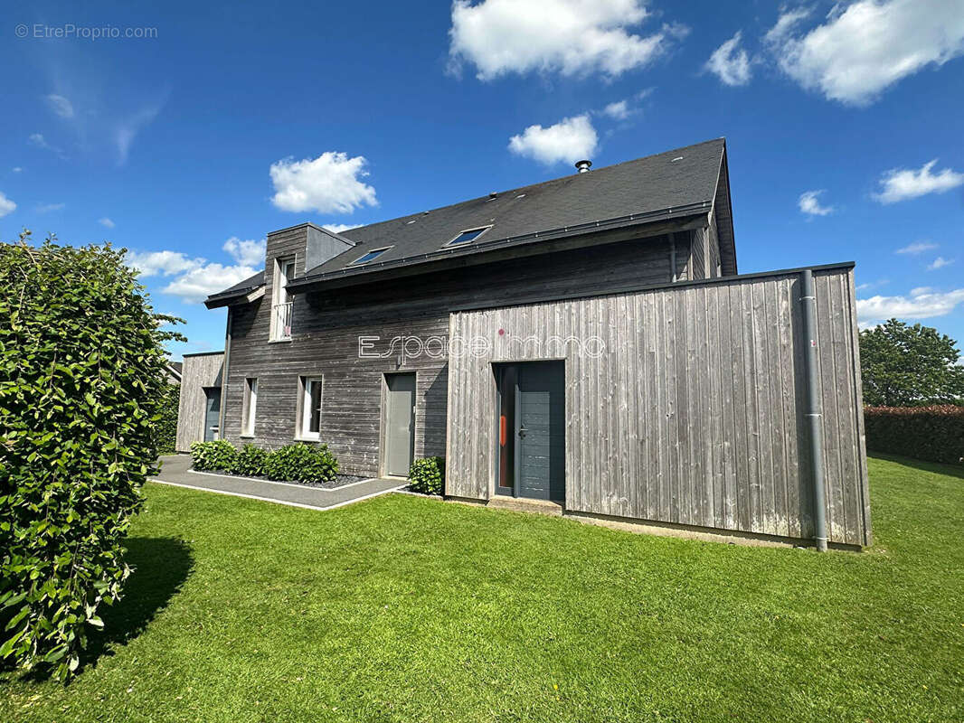 Maison à BOSC-GUERARD-SAINT-ADRIEN