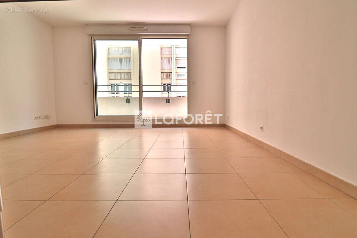 Appartement à MARSEILLE-7E