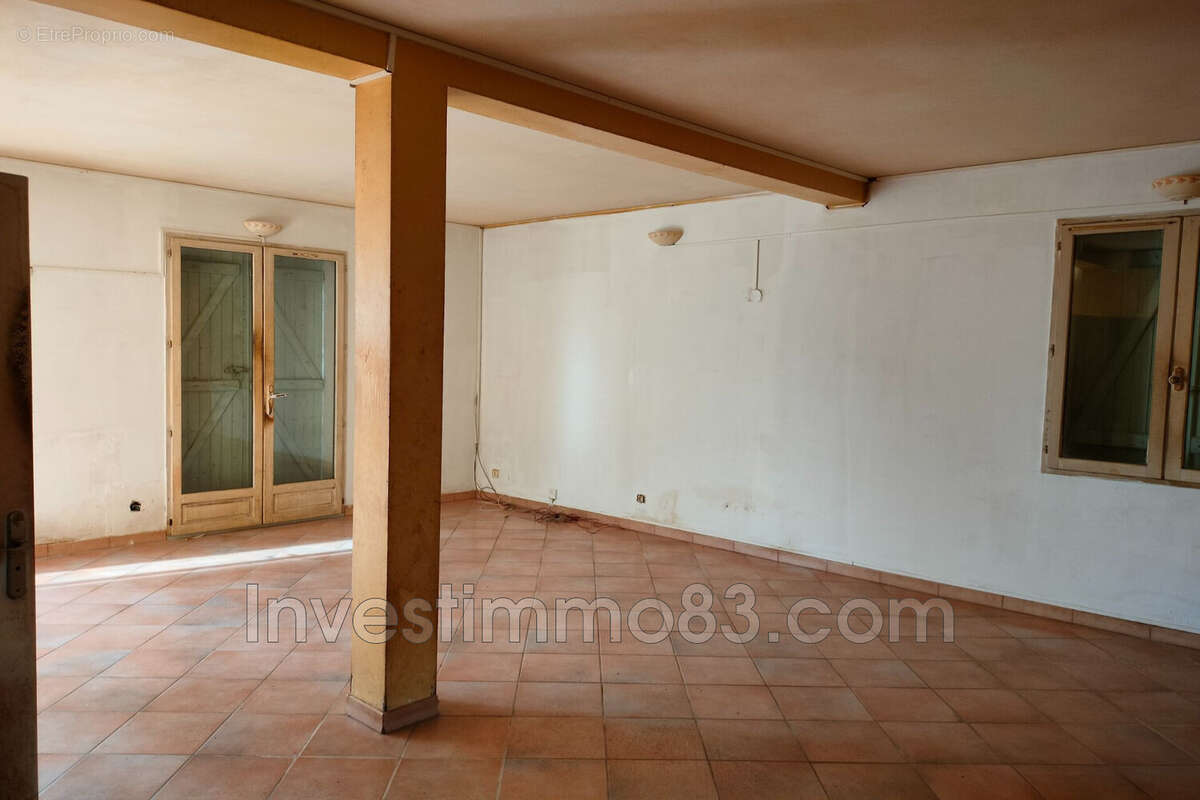 Maison à NANS-LES-PINS