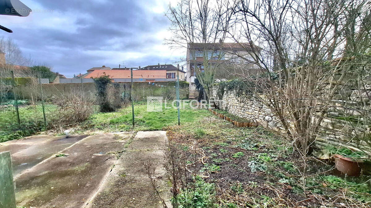 Maison à ROSIERES-AUX-SALINES
