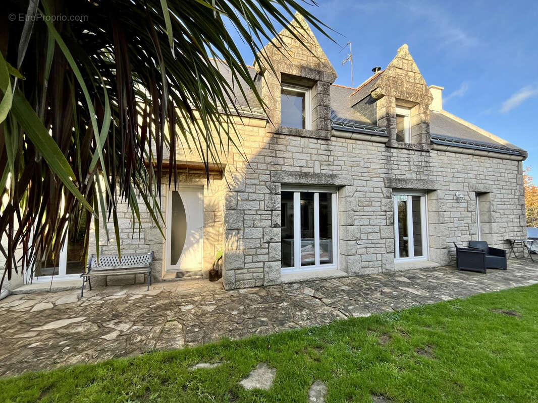 Maison à PLOUGOUMELEN