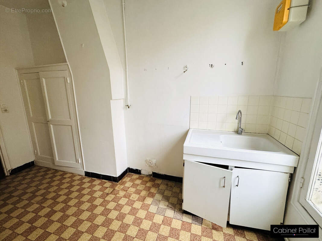 Appartement à PARIS-12E