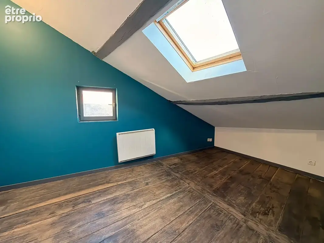 Appartement alliant charme, fonctionnalité et situation idéale, à proximité immédiate des commerces et des com - photo 7